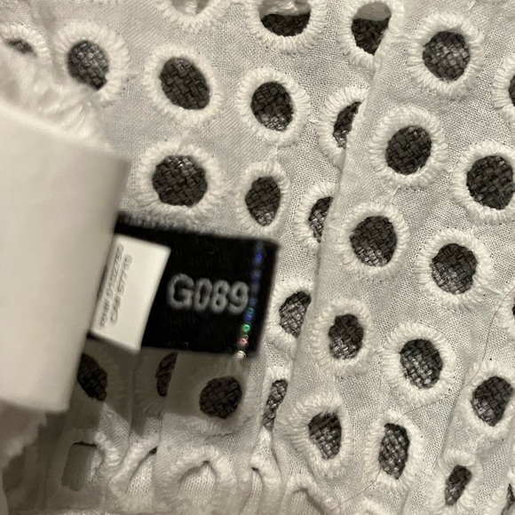 💖♠️ Kate Spade White Top | Dot Eyelet Inset | Ruffled Hem | Size XXS | EUC - Picture 6 of 8